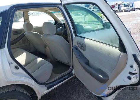 1998 Toyota Avalon Xl z USA, uszkodzony, nr VIN 4T1BF18B5WU241391